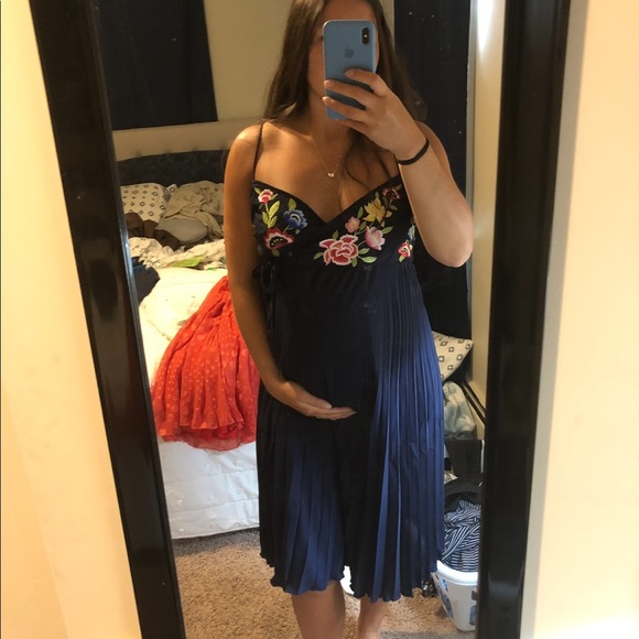 ASOS design maternity dress - Picture 3 of 3